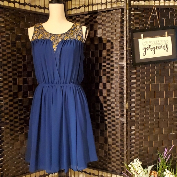 Juniors Navy & Gold Lace & chiffon dress size Med - Picture 3 of 7